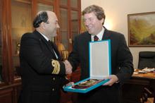 Fotografía Mato despide al almirante jefe del Mando Naval de Canarias 