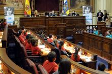 Fotografía Los valores desde Aldeas Infantiles a debate en el Parlamento de Canarias 