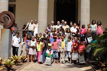 Fotografía El presidente del Parlamento agradece el esfuerzo de las familias de acogida de los niños saharauis 