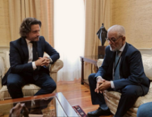 Fotografía El presidente del Parlamento de Canarias recibe al delegado del Frente Polisario en Canarias 
