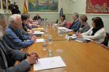 Fotografía Reunión de los grupos parlamentarios con miembros de la Plataforma por la Defensa de las Pensiones Públicas de  Tenerife 