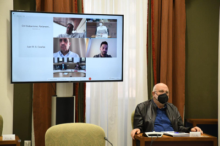 Fotografía El Parlamento activa la presencia por videoconferencia de los diputados para las últimas sesiones del año 