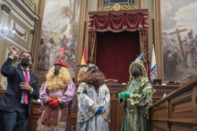 Fotografía El presidente del Parlamento de Canarias recibe a Sus Majestades los Reyes Magos de Oriente 
