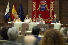 Fotografía El Parlamento de Canarias acoge por primera vez la conmemoración del Día Mundial del Autismo 