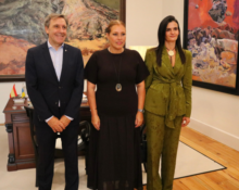 Fotografía Astrid Pérez recibe al presidente del CD Tenerife, Felipe Miñambres 