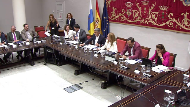 Presupuestos y Hacienda (07/nov/2025 12:00)