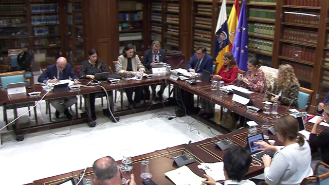 Política Territorial en Sala de Biblioteca