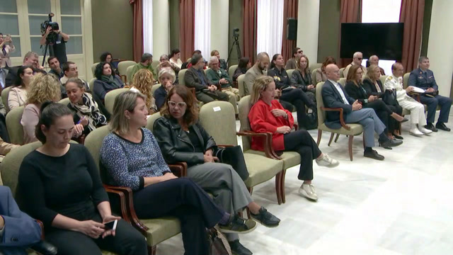 Presentación del cupón de la ONCE del día 1 de marzo y lectura del artículo 49 de la Constitución Española, reformado el pasado mes de enero